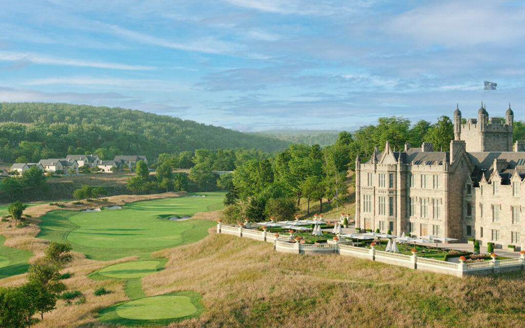 rtist's impression of Ury Castle overlooking the championship golf course and luxury homes